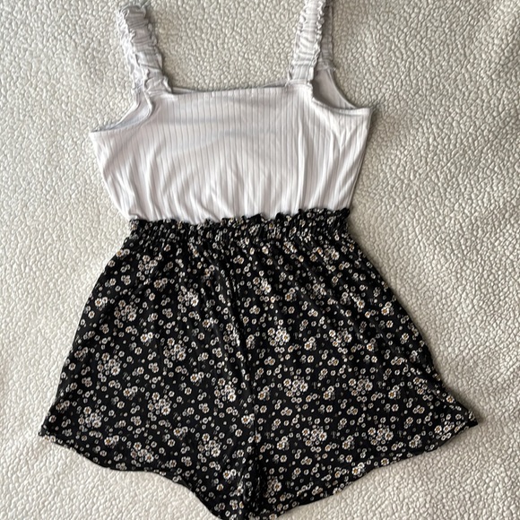 No Comment NY.LA Paperbag Romper. Size: Medium - Picture 2 of 10